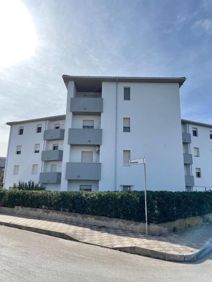 Appartamento La Tramontana Porto Torres Buitenkant foto